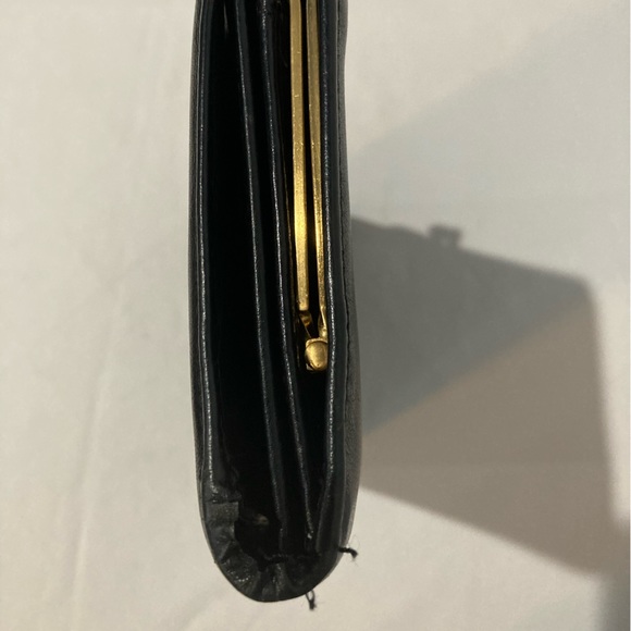 Vintage Gucci Leather Trifold Wallet 🔥🔥🔥 - Picture 14 of 15